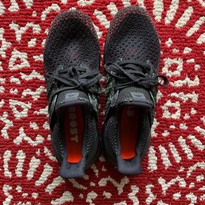 EUC Men’s Adidas Boost